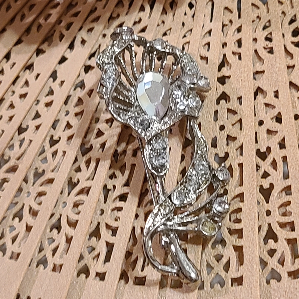 Ladies vintage Pin/brooch for sale